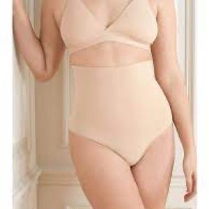 Skims Core Control Thong